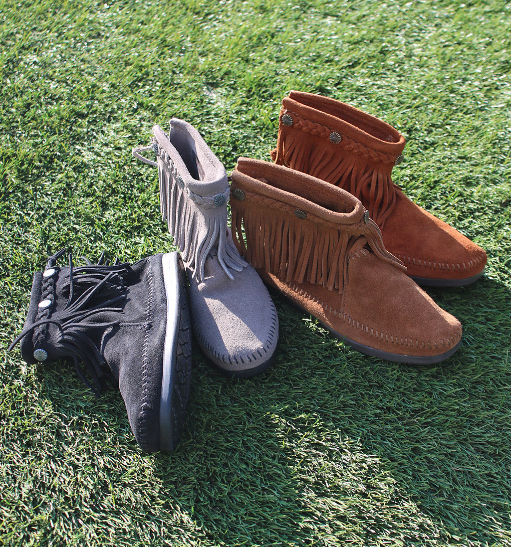 MINNETONKA】 フリンジ スエード ショートブーツ HI TOP BACK ZIP BOOT